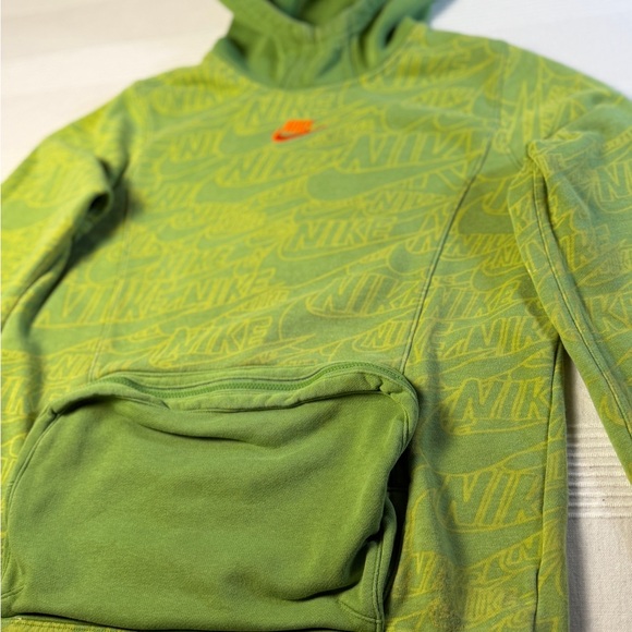 Nike Kids Green Hoodie - Picture 2 of 10